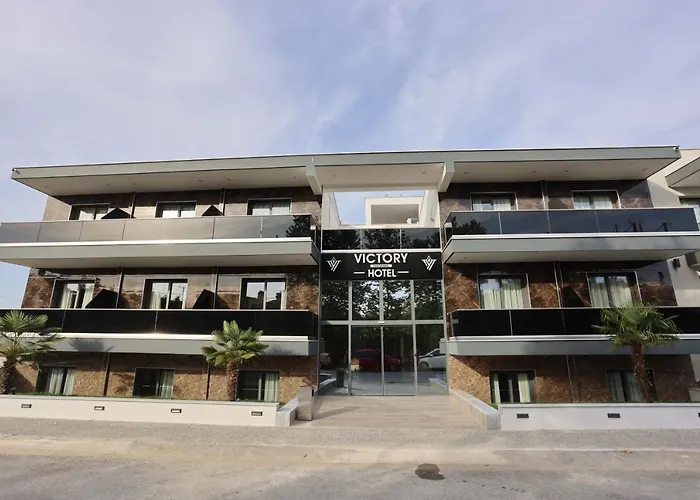 Victory Panorama Hotel *